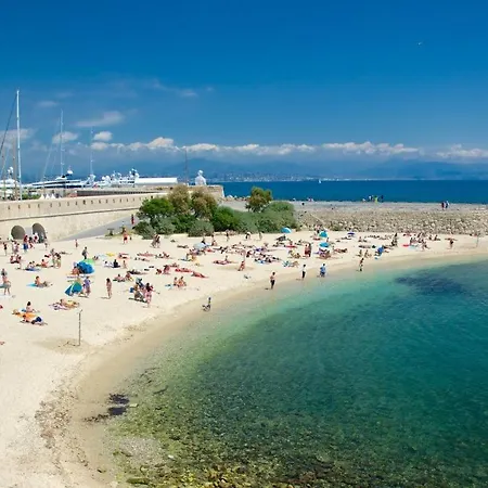 Top-of-range Of 90m2 & 20m2 Of Sunny Terrace, 2min From Sea Lägenhet Antibes